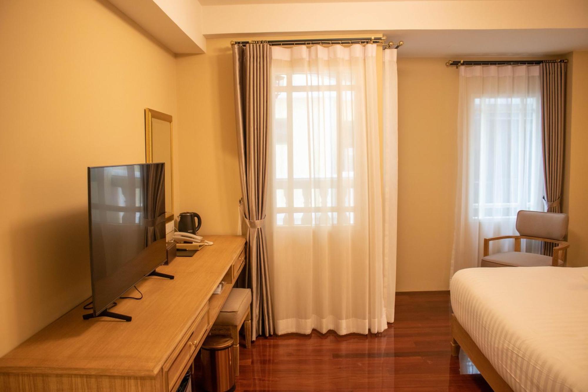 Siri Ratchadamnoen Bangkok Hotel Exteriér fotografie