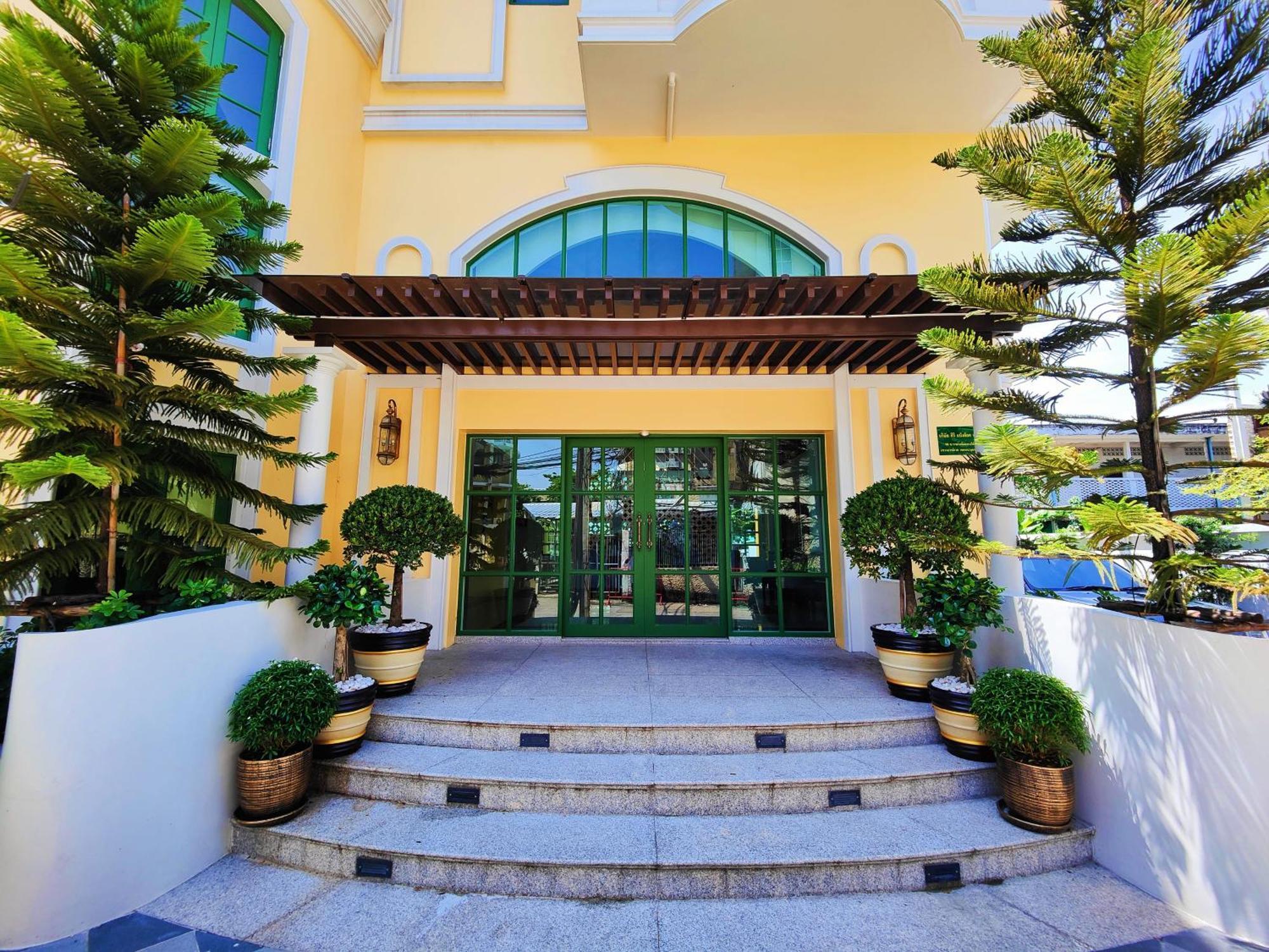 Siri Ratchadamnoen Bangkok Hotel Exteriér fotografie